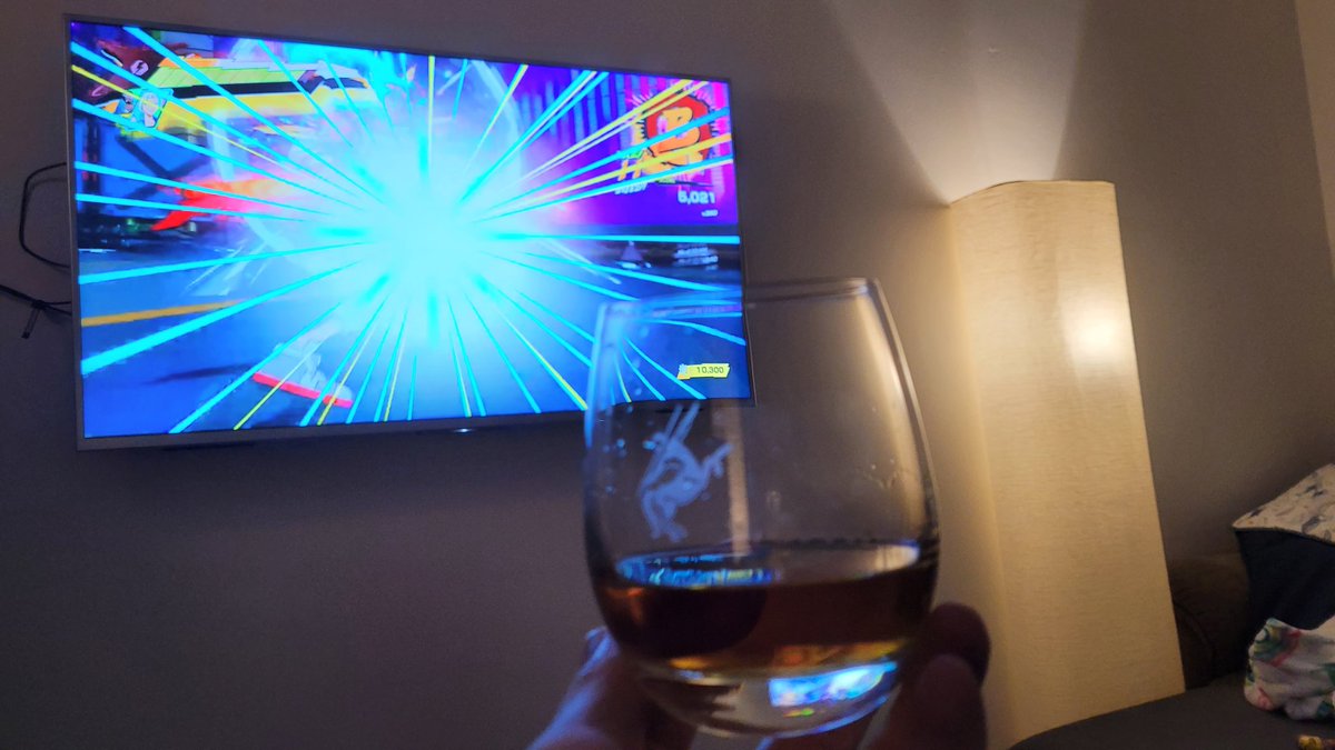 sks_arcade's tweet image. Happy #BurnsNight, Gamers!
I'm currently watching #XboxDeveloper_Direct with a wee dram.