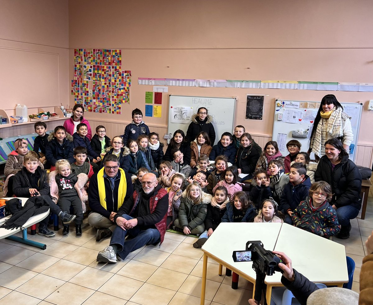 maires_Aude's tweet photo. « Les maîtres d'école sont des jardiniers en intelligences humaines » (Victor Hugo) #Trausse École communale Claude Marti @eric_menassi @l_amf https://t.co/WwJpku9B7k