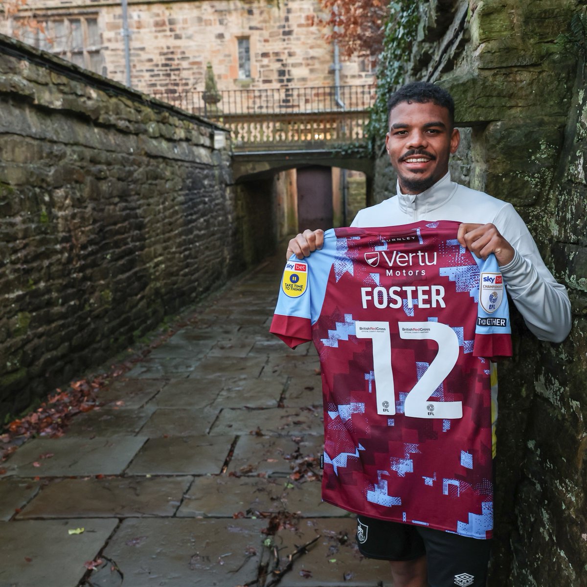 BurnleyOfficial's tweet photo. Ready to make his own history 📜 https://t.co/vqkW5V8auc