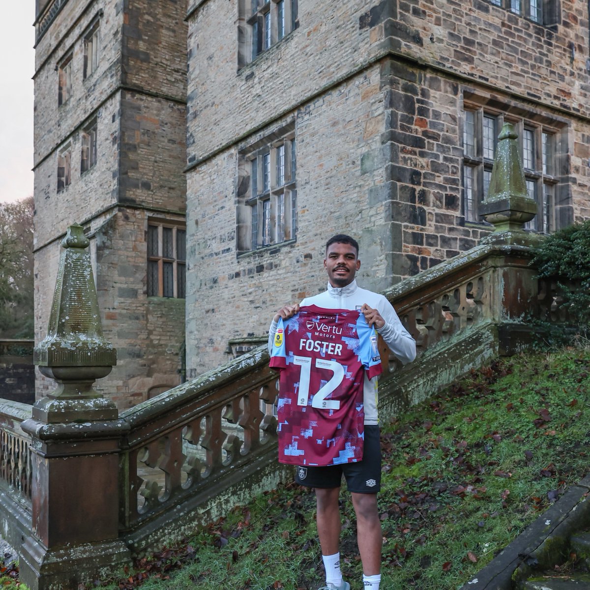 BurnleyOfficial's tweet photo. Ready to make his own history 📜 https://t.co/vqkW5V8auc