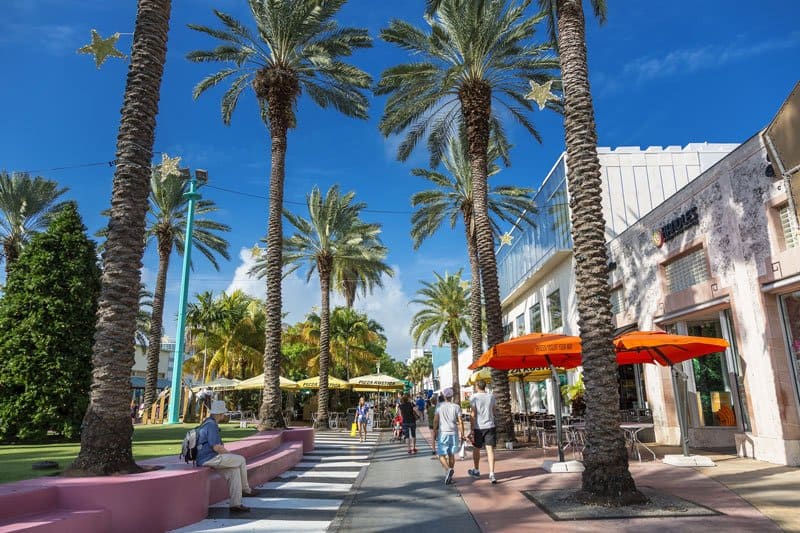 FloridaFirstTC's tweet image. View our top 10 shopping malls in South Florida for your next holiday.
buff.ly/3ORgdFc 
#lovefl #florida #holiday