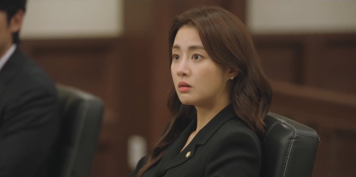 kenthusiastic10's tweet photo. How do you redeem a character like Eun-Beom? His logic is baffling. If you want to divorce someone, say it to them. Faking an affair is highly immature. I’m also confused by Seo-Hee agreeing to this. Good luck with the trial. #StrangersAgain #StrangersAgainEp3 #KangSoRa https://t.co/VU4oBvnBsH