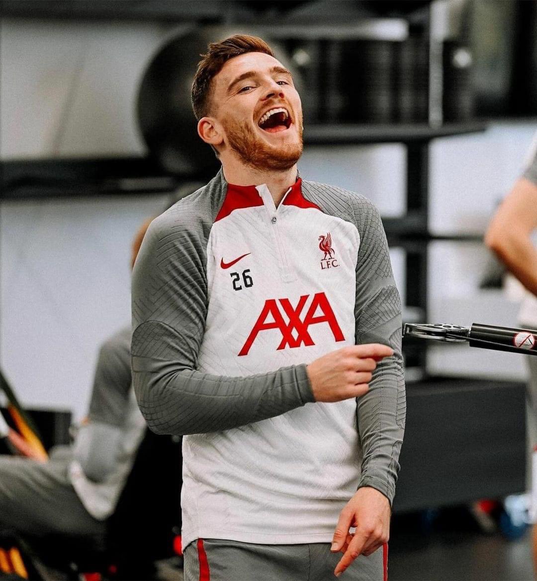sidsalina's tweet photo. Does anyone know if this #LFC training kit available to buy ? #LIVERPOOL #YNWA @LFCHelp @LFC
#Eby #TicketScammer 🐀 https://t.co/Nnzpo8OgUk