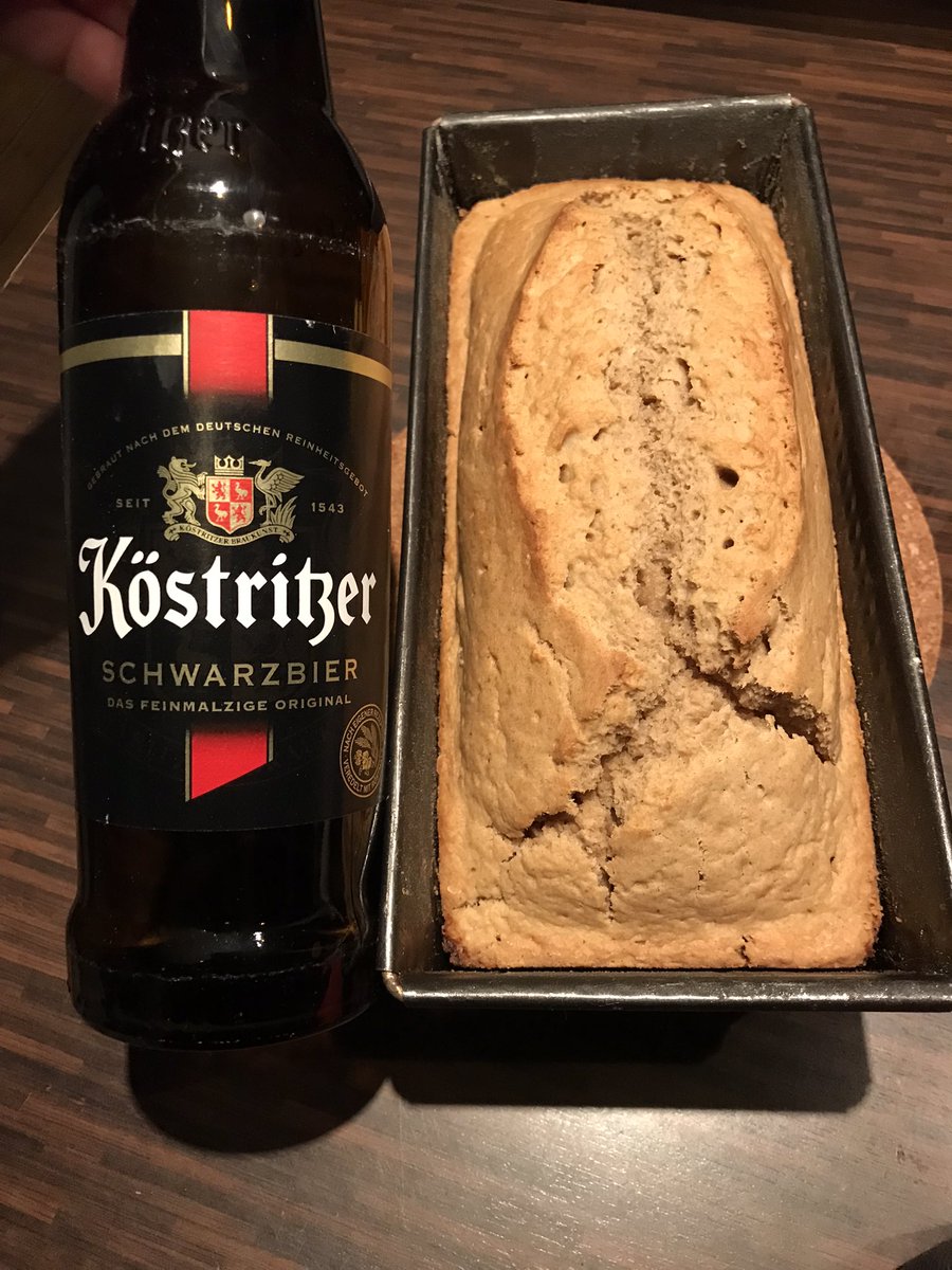 cupcakeberlin's tweet photo. I can’t tell which smells better, the red wine stew in the crockpot or the beer bread that just came out of the oven.#cooking #kraftwerk #transeuropaexpress #slowcooker #redwine #stew #crockpot #beer #bread https://t.co/Zry41NtxVQ https://t.co/KFDrf11ypF