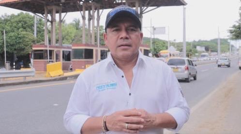 WlmanV's tweet photo. Hemos estado inconformes por el incumplimiento en los acuerdos realizados entre el ministro de Transporte, Guillermo Reyes González; y el director de la Agencia Nacional de Infraestructura (ANI), William Camargo. Tras no cumplirle a nuestra gente, en levantar las talanqueras https://t.co/GquspK79fZ