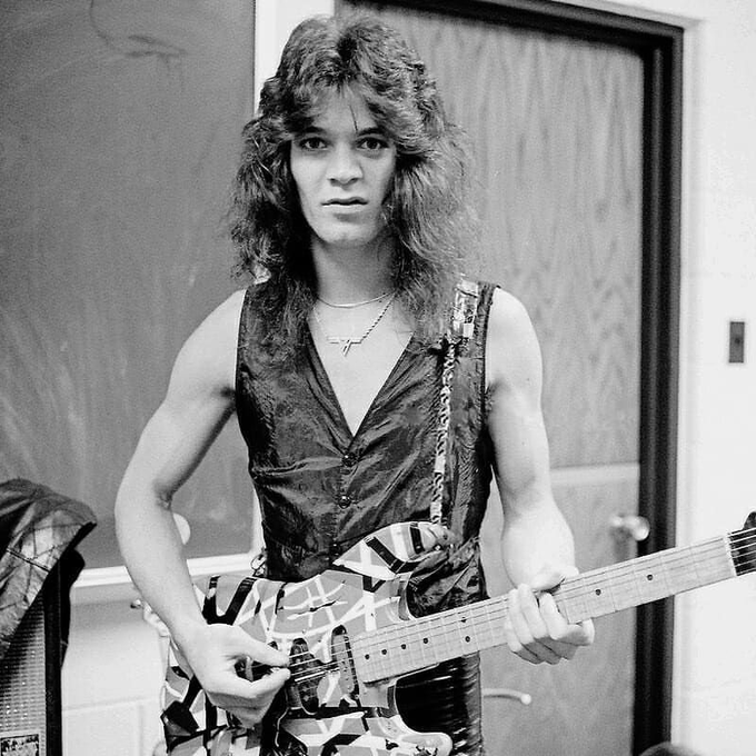 crockpics's tweet photo. Eddie Van Halen was born this day in 1957 in Amsterdam, Netherlands. https://t.co/RQ3BzFoE1J