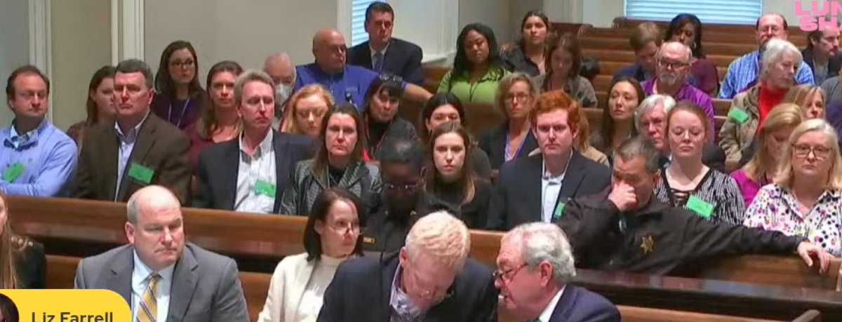 Big shocker today is seeing Alex Murdaigh's three siblings, son, niece, and sister in law sitting behind him today.