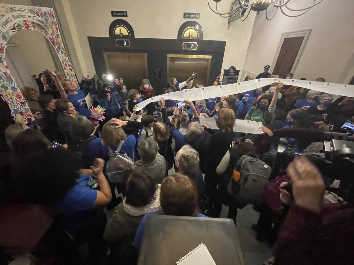 In a show of solidarity, ⁦<a href="/MassGovernor/">Governor Maura Healey</a>⁩ gathers with more than 100 climate activists from Mothers out Front, who gave her a letter and 3,000-plus signatures, pushing (among many things) to stop construction of pipelines. “I want Mass. to lead the way,” Healey told crowd