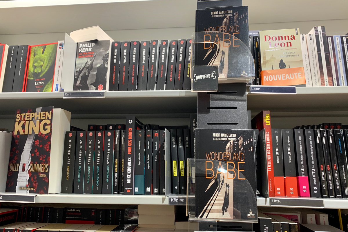 LecoinMarie's tweet photo. Mon roman en bonne place!!! Vu Fnac rue de Rennes !!! #benoitmarielecoin #stephenking #roman #romannoir #chabouté #Afitt #Fnac https://t.co/4kKQQXyaq3