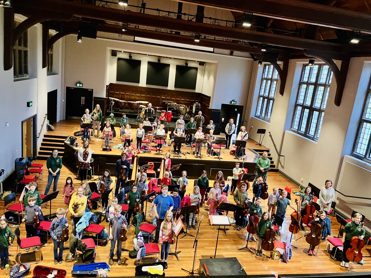 🎶ESO BEGINNERS ORCHESTRA (Grade 0-3)
20th &amp; 21st February, 9.30am-5pm

Places available - come &amp; join us! (Waiting list for harps)
Find out more: eso.co.uk/community/eso-…
Bursaries available

#halfterm #orchestra #Children #WorcestershireHour #community