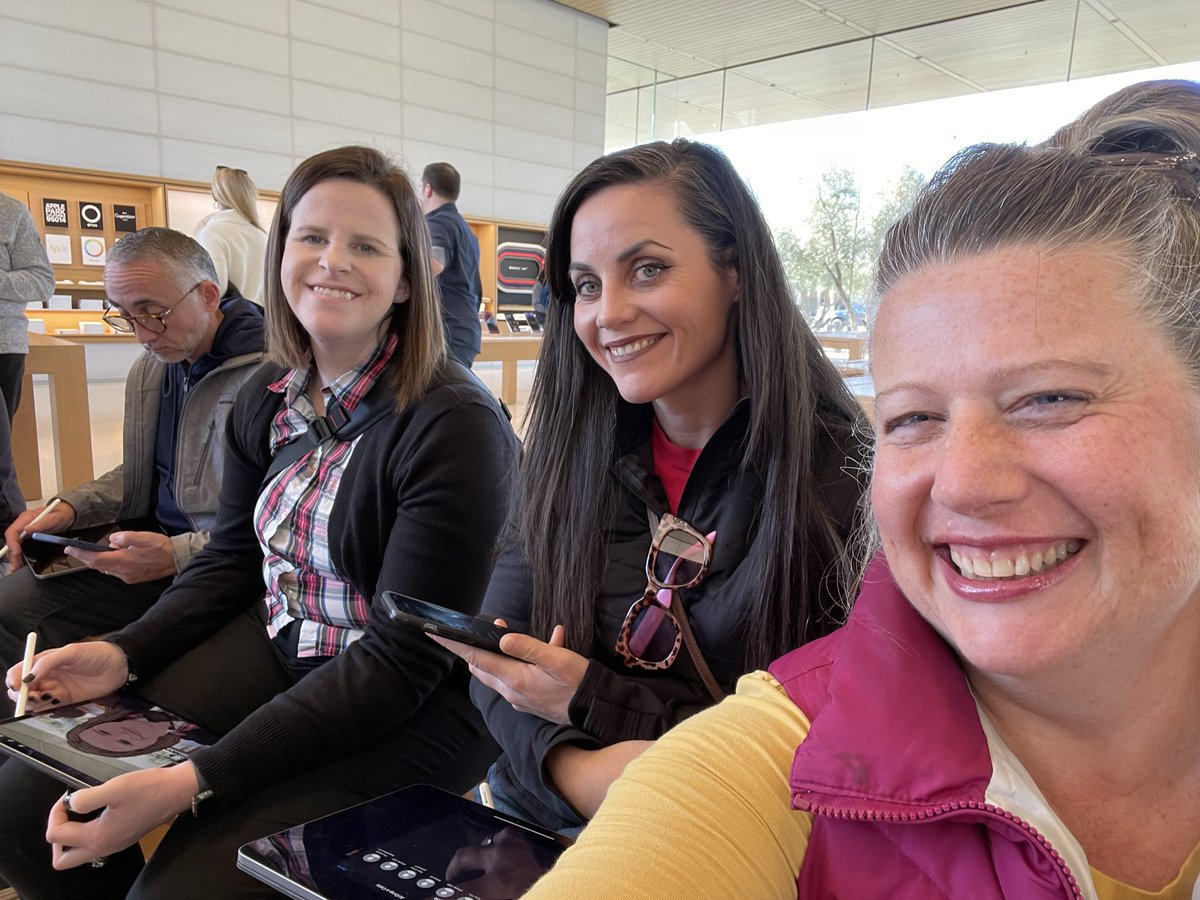 KitKatEDU's tweet photo. Art Skills with Procreate at the #ApplePark store…I’m in my element!😊🙌🏼💜 @AppleEDU #EveryoneCanCreate⁠ #AppleEduChat #iPadED #appleteacher #ADEdu #todayatapple #apple #ipad #ios  @cloverhighcte https://t.co/crdsHvwmgn