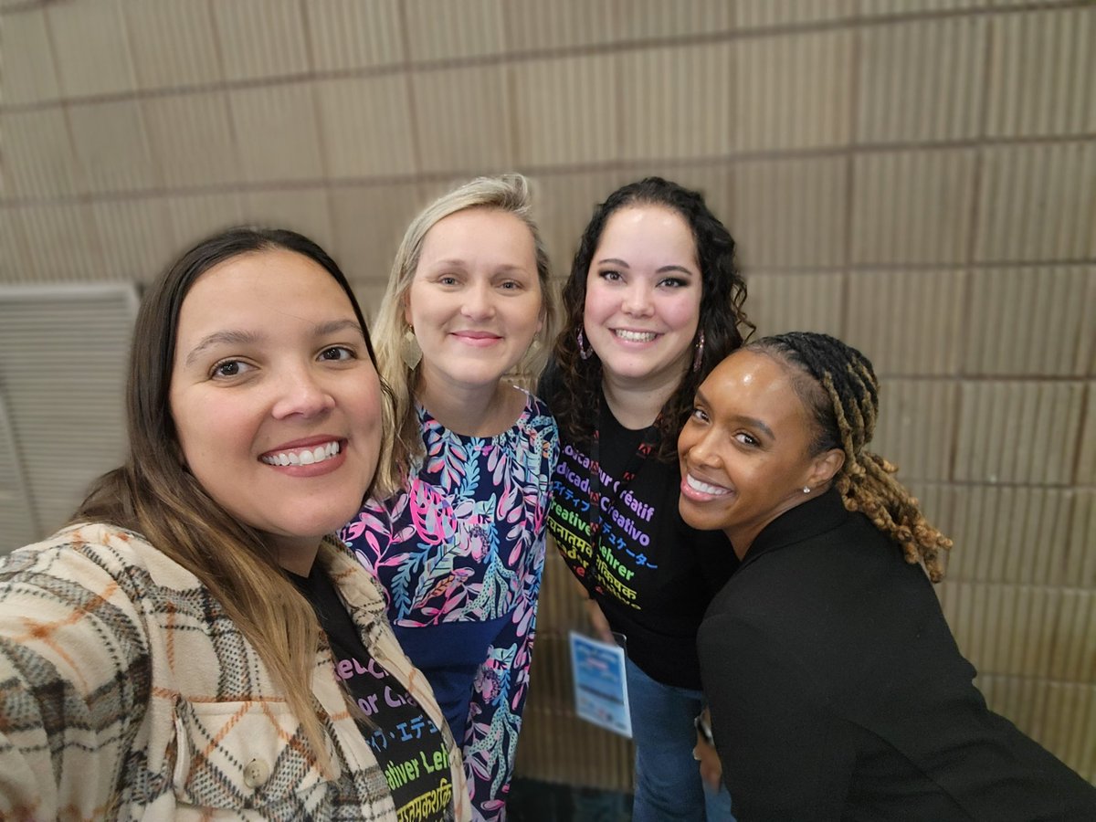 Adobe wow space at #FETC let's turn our teaching upside down with <a href="/AdobeForEdu/">Adobe For Education</a> &amp; <a href="/AdobeExpress/">Adobe Express</a>
<a href="/CCPSPLII/">Collier PLII</a>
 <a href="/Ms_Morgan15/">Christine Morgan, M. Ed.</a>