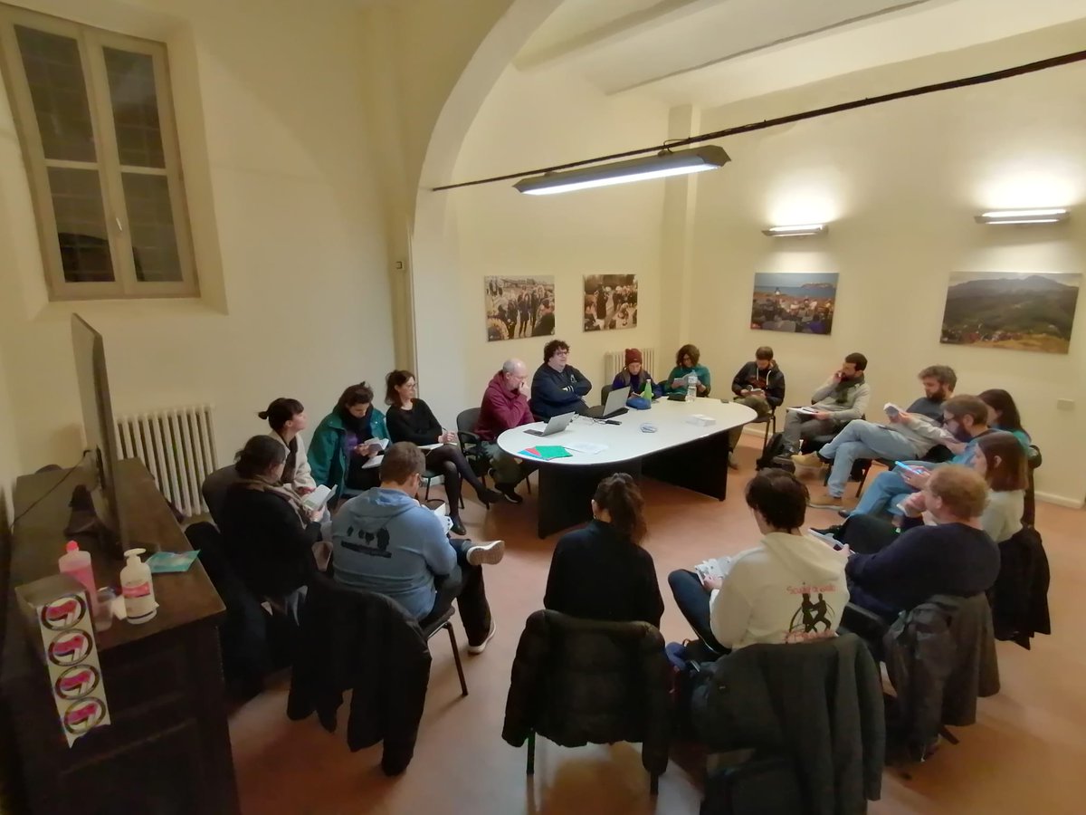 Istoreco's tweet photo. Ultima riunione con la squadra pronta a partire per il Viaggio della Memoria 2023.
Ci vediamo a Praga! https://t.co/erxZtuRsfU