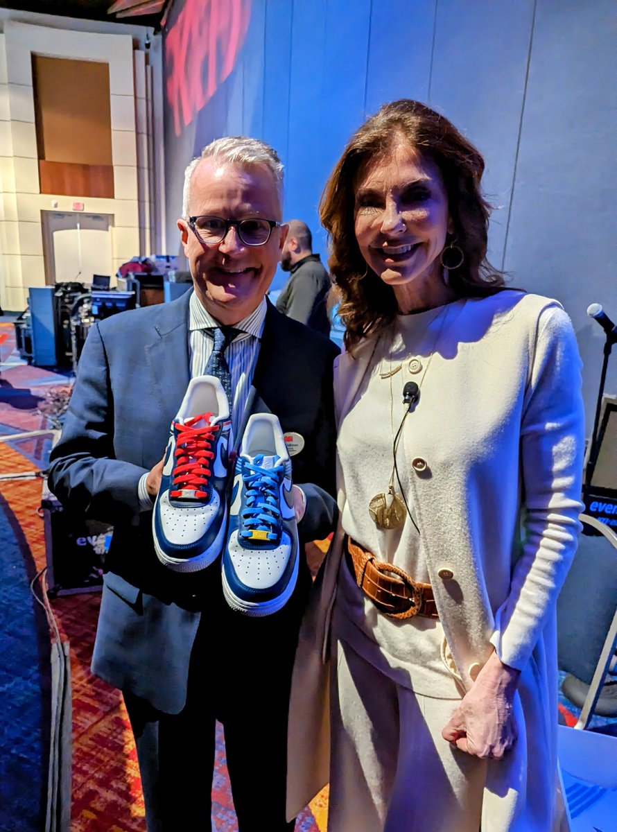Just-closed #ASIFortWorth drew 2,500 distributors and suppliers, earning raves for networking, education, connections and keynoter Charlotte Jones of the Dallas Cowboys (who loves #promo products!). Thanks for joining us!