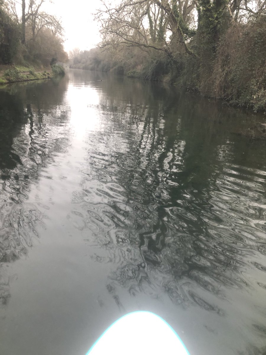 mellystar78's tweet photo. First paddle of the year this afternoon, I’m not sure the distance travelled, let’s call it a mile😬🥶. Also have to get better at noting then non walking miles. 14 miles walked, possibly 3-4 cycling. Aprox 39miles YTD #NHS1000miles https://t.co/nvYQ6sUrXI