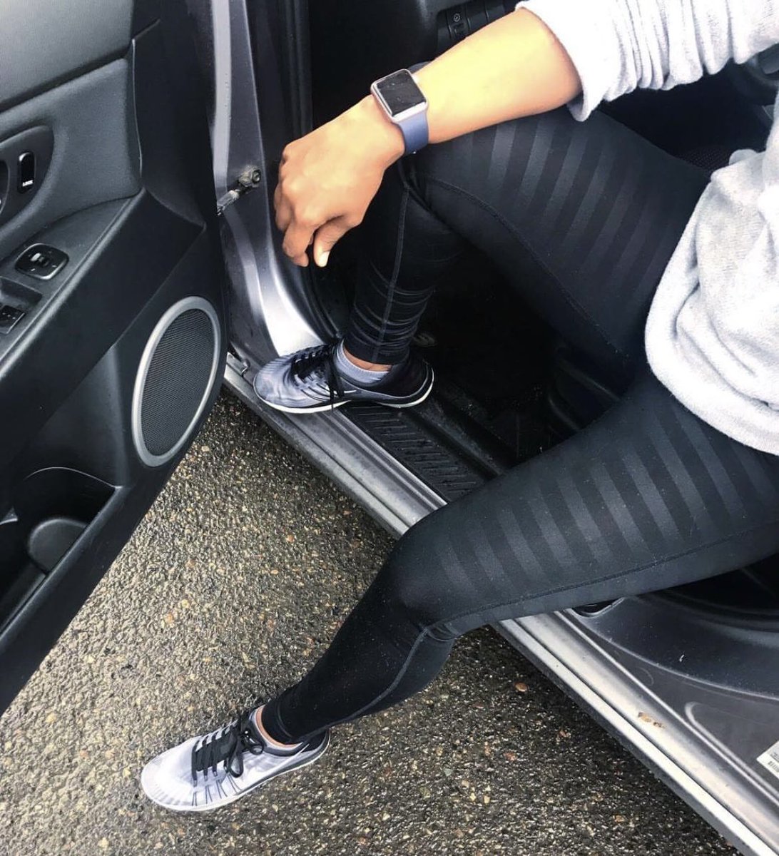 Knee pain generally doesn’t just sneak up on us. It’s created day by day. 

Getting in/out of the car, sitting/standing/walking - poor alignment during daily activities. 

Pay attention to how you move through the day. Connect the dots. 🎯
#fitnesstip #businesswomen #wellness