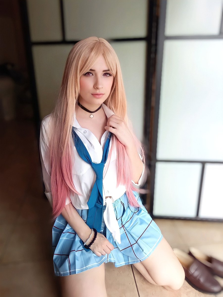 silviiii98's tweet photo. "You shouldn't agree to things you don't wanna do"🤍🌼
#marinkitagawa #MyDressUpDarling #cosplayers #cosplays #cosplaying #cosplay #anime #animegirl https://t.co/tHVy3ODoxT