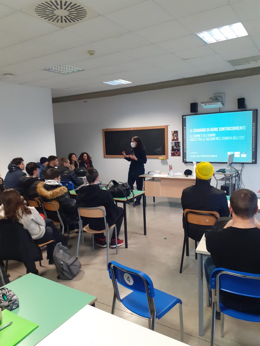 Ultimi incontri preparatori al viaggio della memoria, Francesca Panozzo parla alle classi del D'Arzo di Montecchio Emilia dei Giusti fra le Nazioni, non ebrei che salvarono persone di origine giudaica durante la Shoah