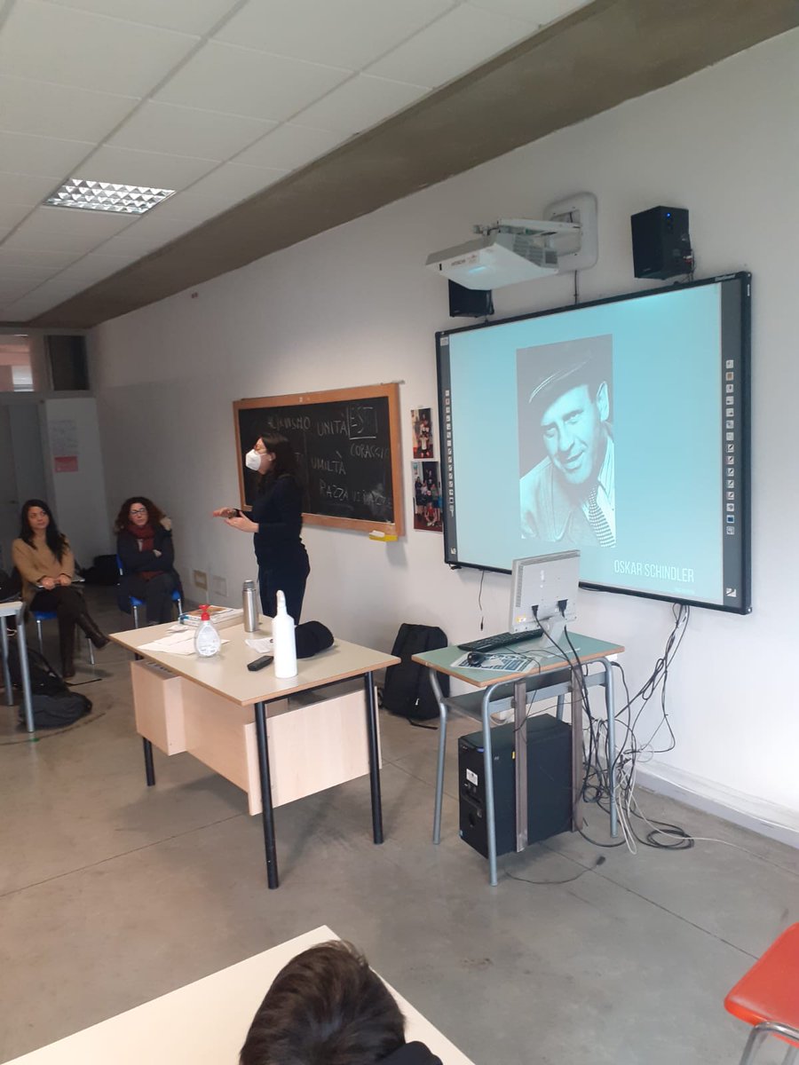 Istoreco's tweet photo. Ultimi incontri preparatori al viaggio della memoria, Francesca Panozzo parla alle classi del D'Arzo di Montecchio Emilia dei Giusti fra le Nazioni, non ebrei che salvarono persone di origine giudaica durante la Shoah https://t.co/ty00OGxuMF