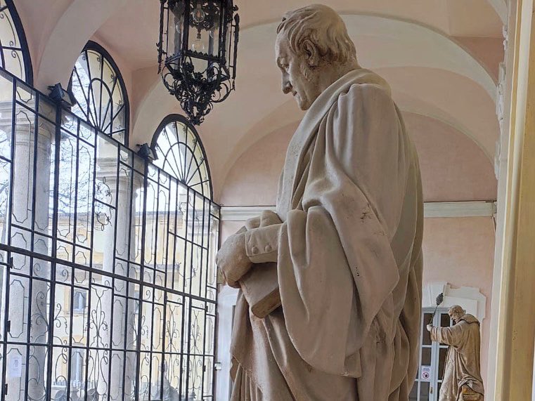 ezack's tweet photo. 😍 Sopralluogo in Villa Alari con assessori per la conclusione dei lavori di ristrutturazione della Sala della Musica e atrio d’ingresso: un sogno! 

💯 Per ora niente foto-spoiler dei dettagli: sarà una delle sorprese della Fiera di San Giuseppe, giunta al suo centesimo anno https://t.co/KJyEZkuGfc