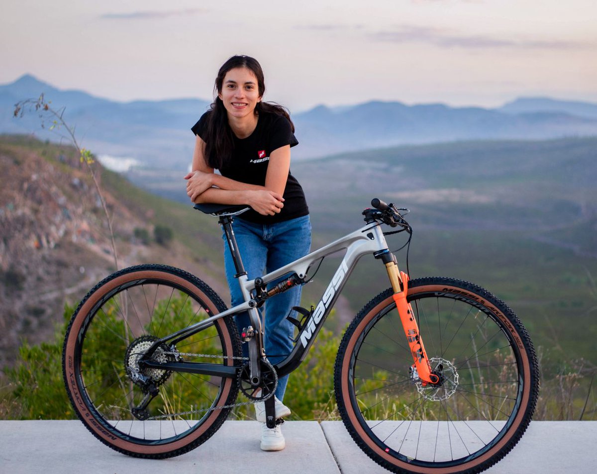 El Massi UCI Team 2023 sigue con Ulloa pero se renueva casi al completo: esmtb.com/massi-uci-team…