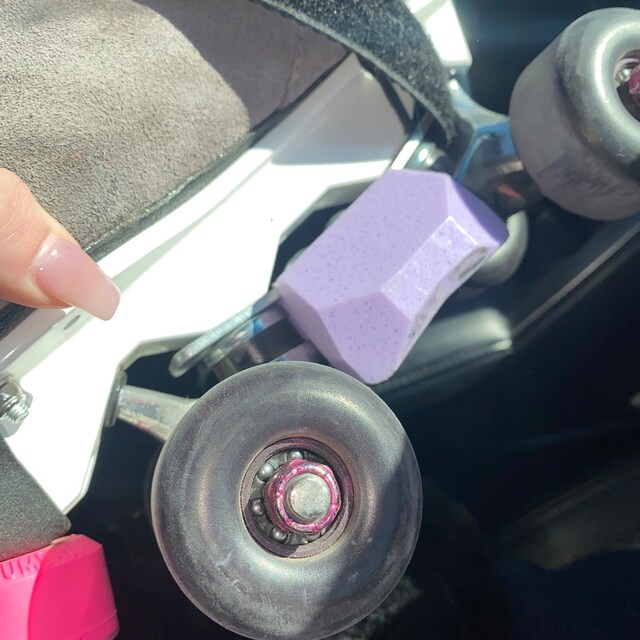 DefiantUpgrades's tweet photo. New friend Natalie S. posted this photo and 5-star review after adding some premium purple Defiant skate bearings to their setup.

Thanks for support, Natalie!

#defiantupgrades #areyoudefgiant #iamdefiant #expressyourindividuality #rollerskate #rollerskating #rollerskates #rolle https://t.co/bcCjMFsBz9