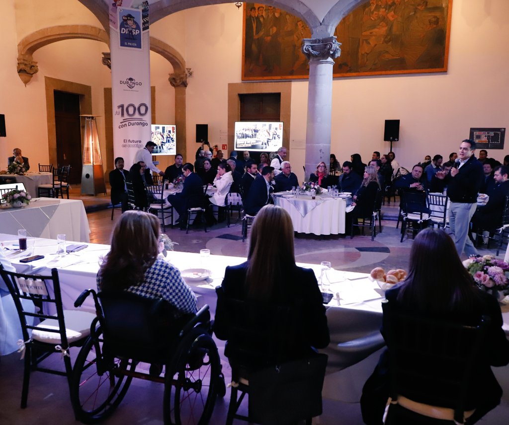 PJDGO's tweet image. Magda. Pdta. @yoladelatorre, en el informe de los primeros 100 días de administración del alcalde @josejoseantonio, al frente del municipio de Durango. Un informe de significativos avances.

¡Enhorabuena!

#Al100ConDurango 
#PJDGO