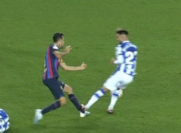 tomascml's tweet photo. Mismas jugadas jugadas, mismo objetivo:
Que el FC PALANCAS gane y salga de su miseria.
This is the TINGLAO.
SIGAN
YA NI SE ESCONDEN. https://t.co/swiPTsWT8T