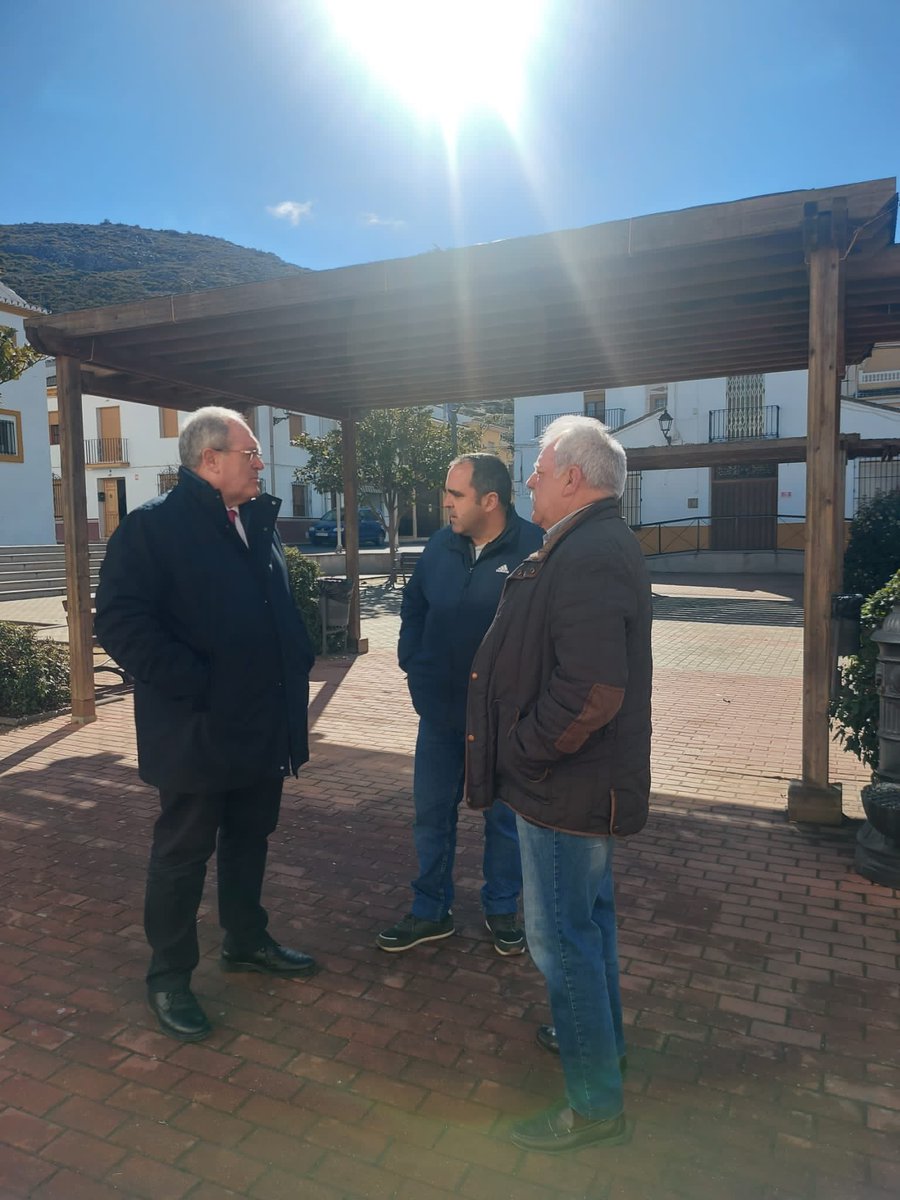 antonioayllon59's tweet photo. Visitamos #VentasdeZafarraya para conocer sus proyectos e inquietudes, gran trabajo el que vienen realizando Victoriano y su equipo de gobierno. Todos los pueblos son importantes https://t.co/tDt7OxglBF