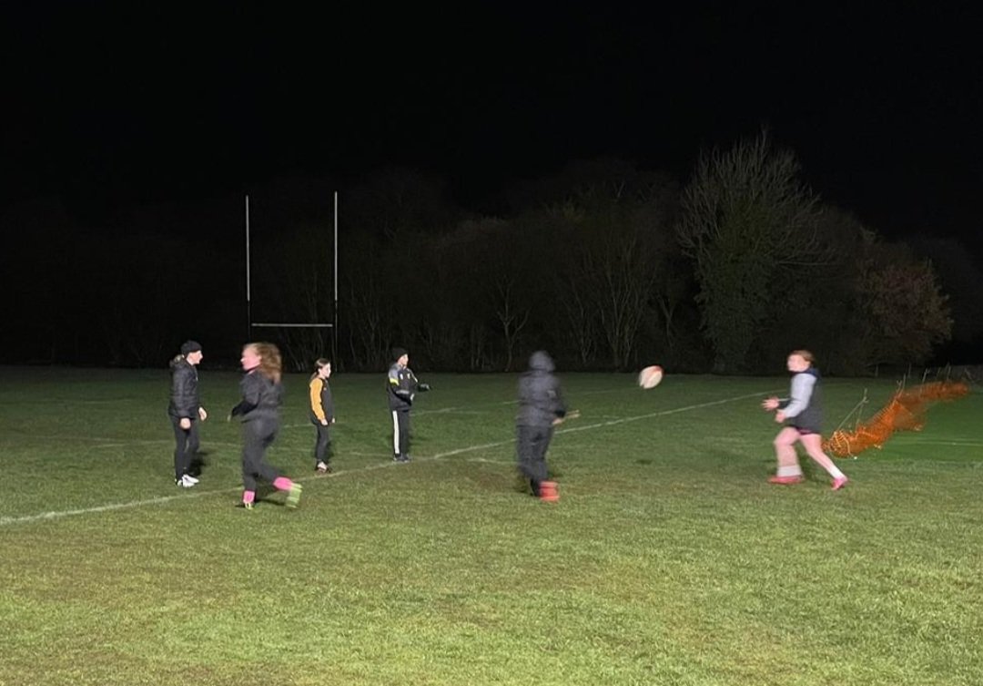 WestSwanseahawk's tweet photo. ๐ Week 2 of pre-season training done for U14s, U16s, U18s, prepping & repping ๐ช
#FemalePathway
#BecomeaHawk
@sarahjonesyx @MarshallSwansea @justinebp01 @happyeggshaped @waleswomenrugby https://t.co/zGM6jGhtzT