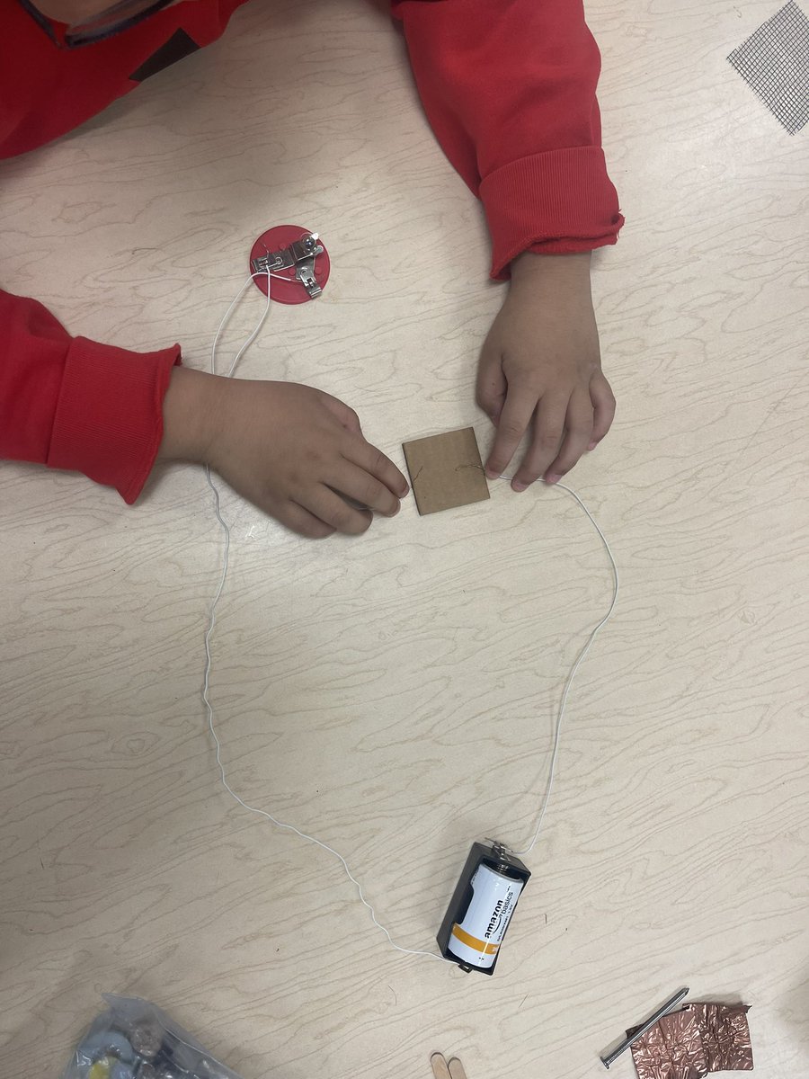 Conductor VS Aislante💡<a href="/cfescolts/">Christopher Farms</a>