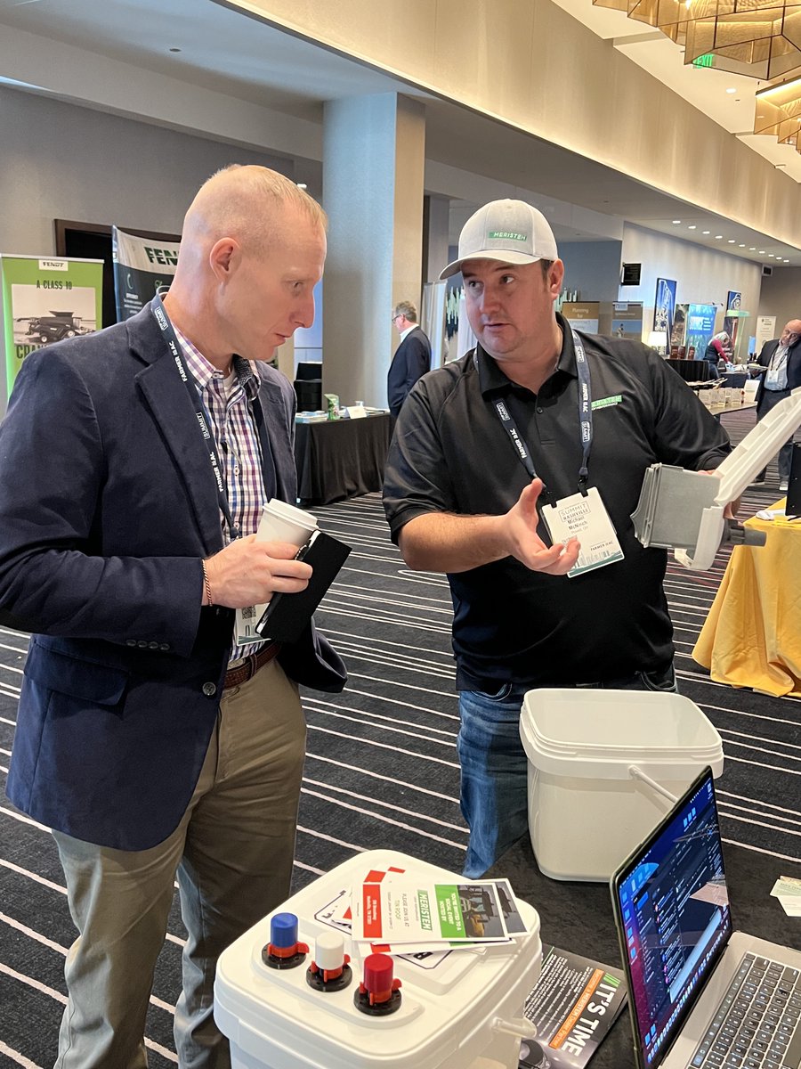 MeristemAg's tweet image. Sales Manager, Mike McNinch, explaining the Revline Hopper Throttle while at #TopProducerSummit. RHT with BIO-CAPSULE Tech is a best-in-class 80/20 talc/graphite combo that ensures optimum performance in today’s hi-speed planters. #PlanterBox #BioCapsule
ow.ly/qfmB50MAqfs