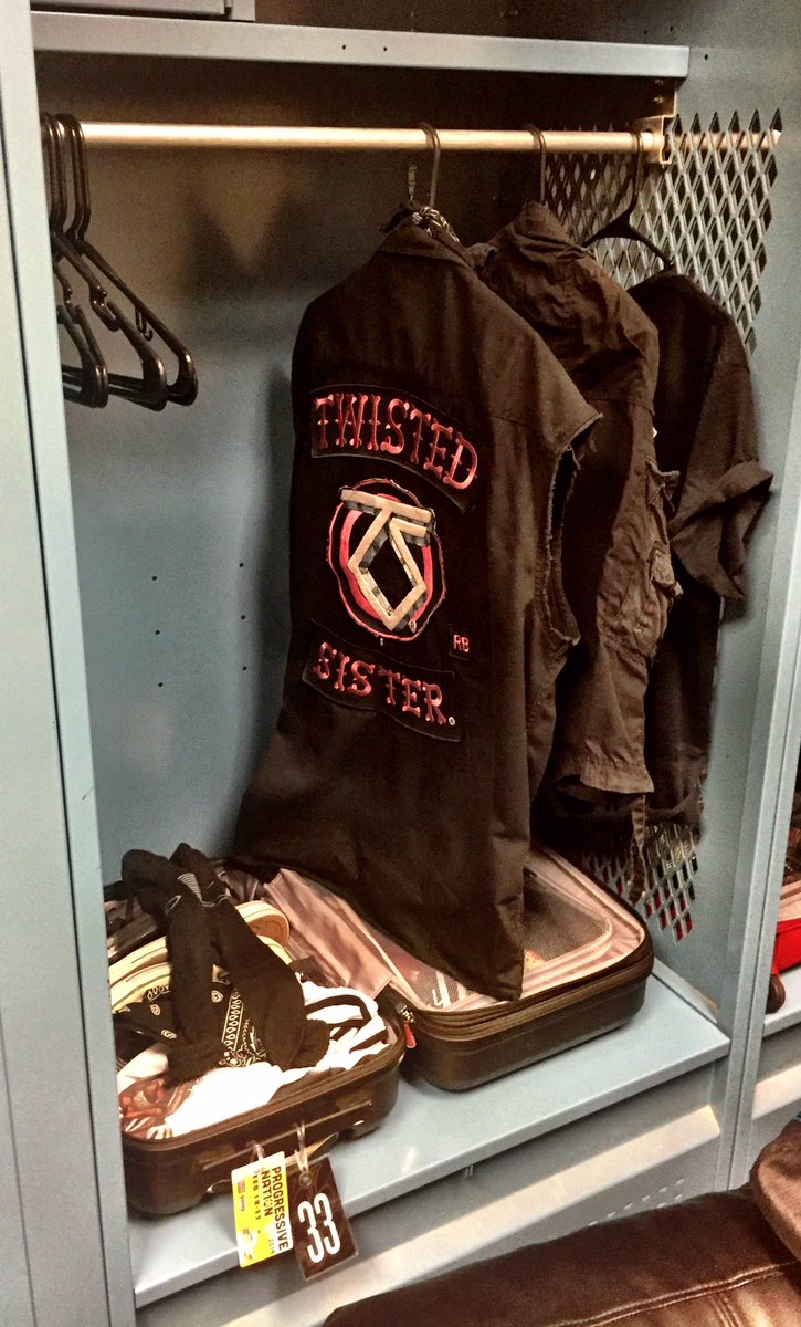 MikePortnoy's tweet photo. Made it to LA &amp; ready to rock again with my Sistas! I haven’t worn my TS Colors since the last show in 2016. When I hung them up after the last show, I wasn’t sure I’d ever wear em again…gonna be great to put em on again &amp; play tomorrow at the Metal Hall Of Fame🤘#TheKidsAreBack https://t.co/Ym5Ju69hOO