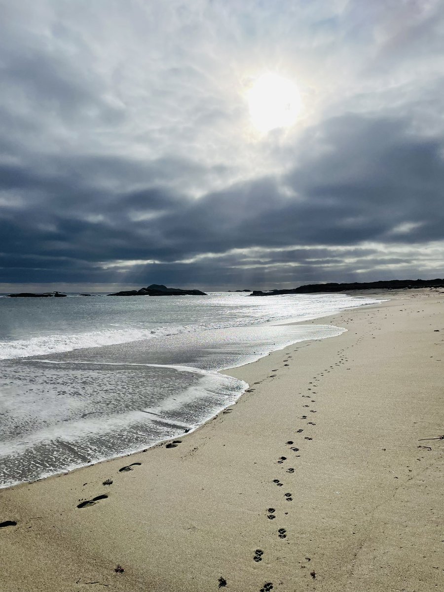 valene_roach's tweet image. A little calm before the storm in Burgeo this evening ✨#January2023 #Sandbanks @EddieSheerr @NLtweets