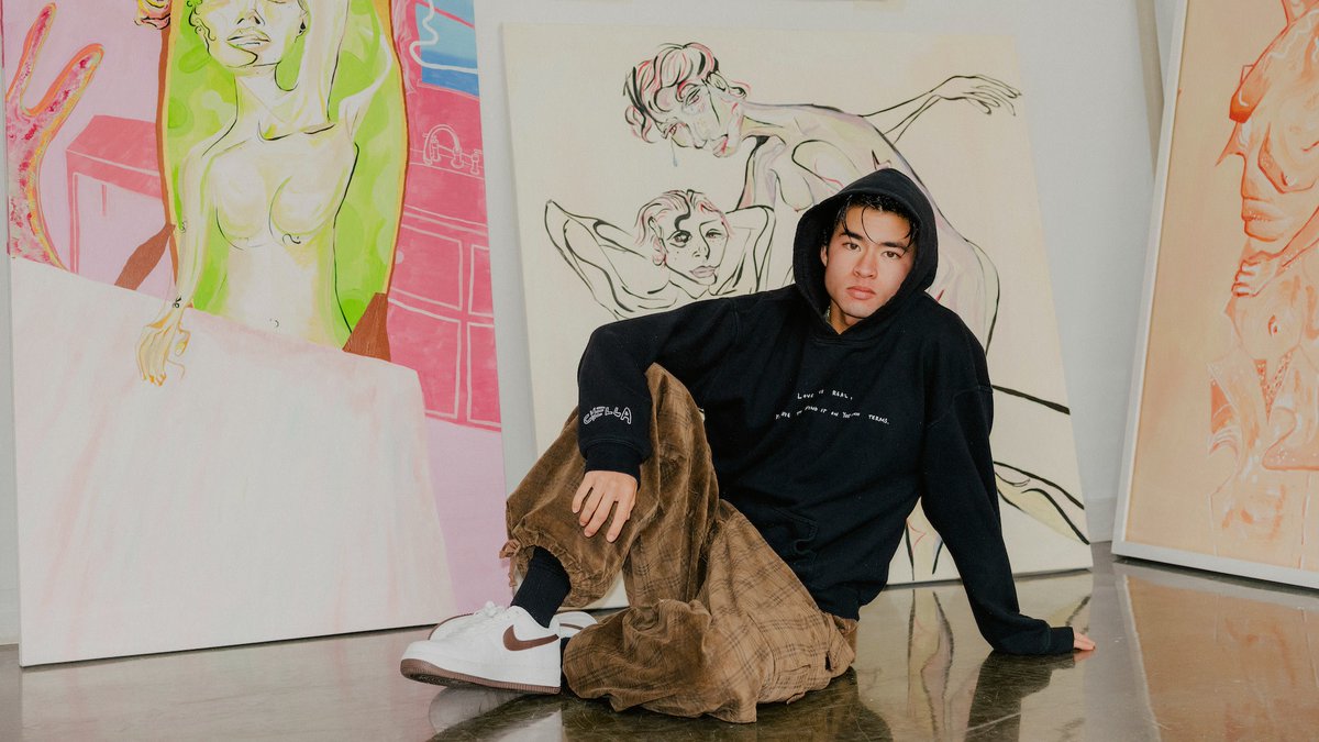 "It’s best if I don’t wear my implant when I’m smoking around hearing friends. If I’m with deaf friends, it doesn’t really matter, we can just sign." -Chella Man in our latest Conversation (which you should read and retweet) gossamer.co/articles/chell…