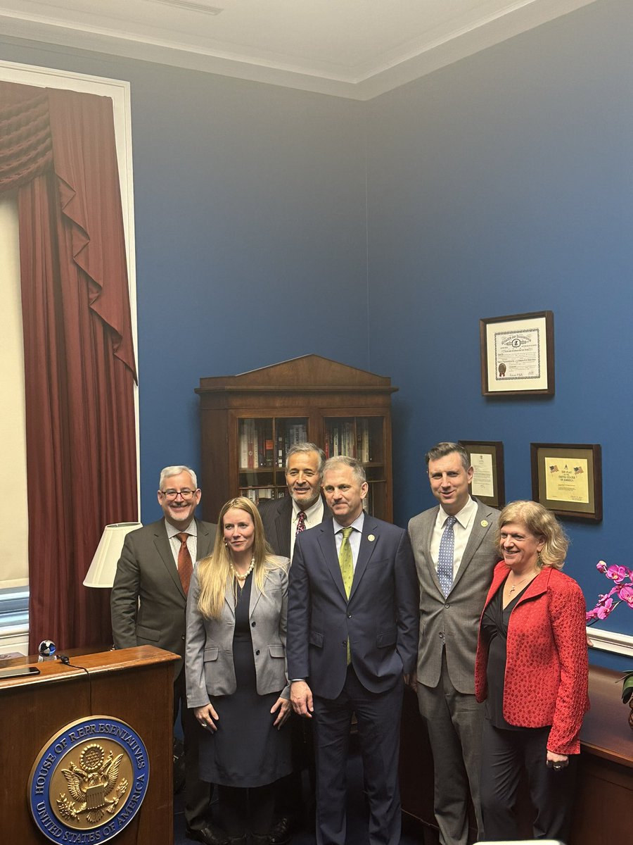 Rep_Magaziner's tweet photo. I’m thrilled to be a founding member of the Sustainable Investment Caucus. 

As the former Treasurer of Rhode Island, I know that investors deserve the freedom to consider environmental, social and governance factors when deciding where to allocate capital. https://t.co/mfaREezTIX
