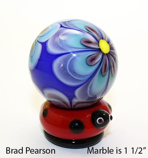 pearsonglass's tweet photo. Excited to share the latest addition to my #etsy shop: Floral Marble with Ladybug Stand Brad Pearson https://t.co/VCQZUIo3JS #blue #anniversary #valentinesday #red #flower #floral #garden #paperweight #sphere https://t.co/sf1nZsPWms