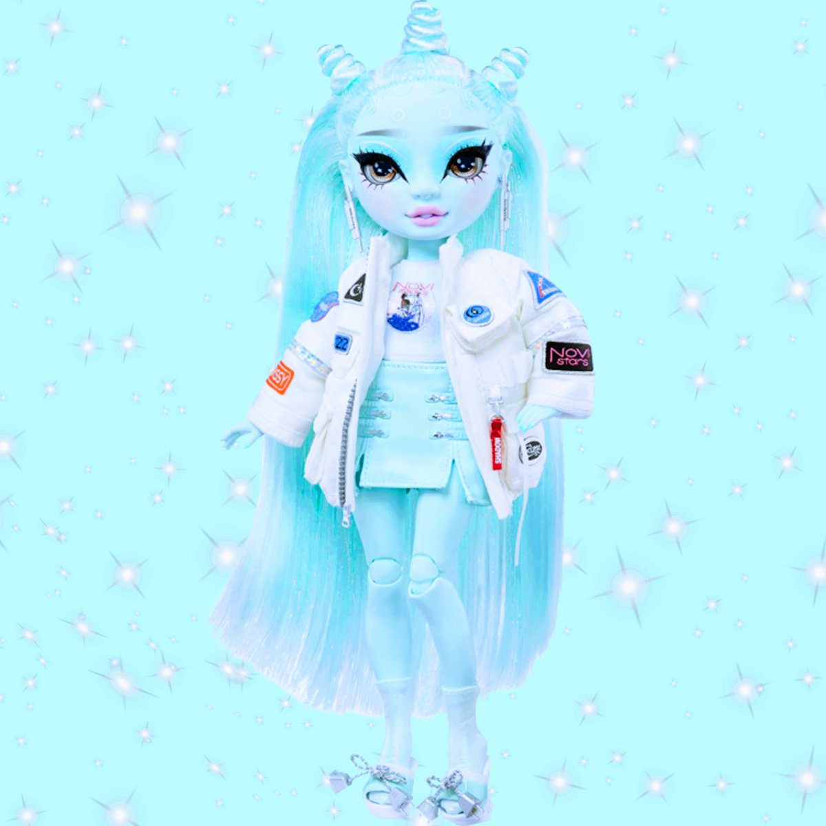 Random_Human333's tweet photo. 🤍💚🖤Zooey Electra Edits🖤💚🤍
#RainbowHigh #ShadowHigh #ShadowHighDolls #ShadowHighSeries2 #ZooeyElectra #LetYourTrueColorsShine #edit https://t.co/WYntI6klXK