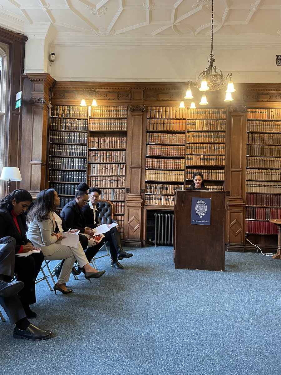 Feeling humbled and honoured to have had the opportunity to debate at the prestigious Oxford Union. Who would have thought that all those hours spent researching and rehearsing would lead to the most exhilirating experience! @OxIHTM @CheveningFCDO @whtrust_ox 📸: @Faraiann 🥂