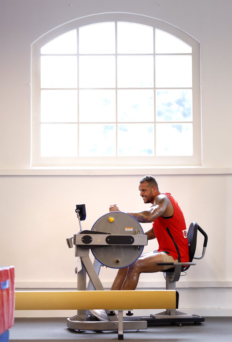 Phil Hillyard tweet media