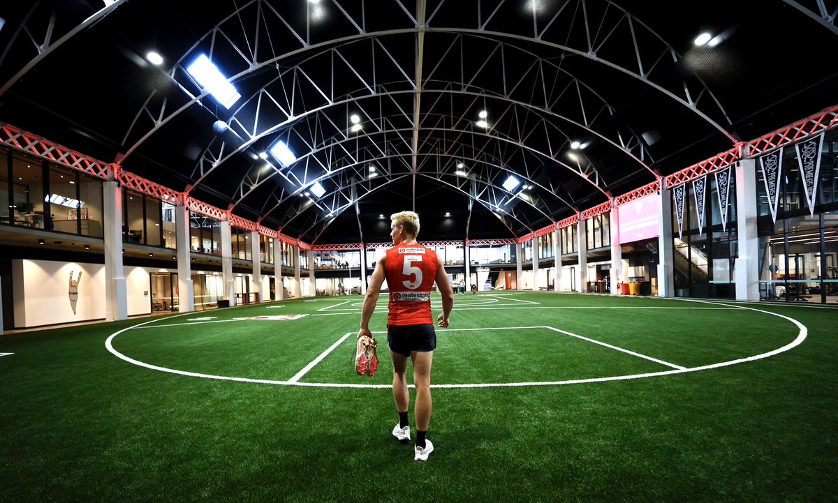 Phil Hillyard tweet media