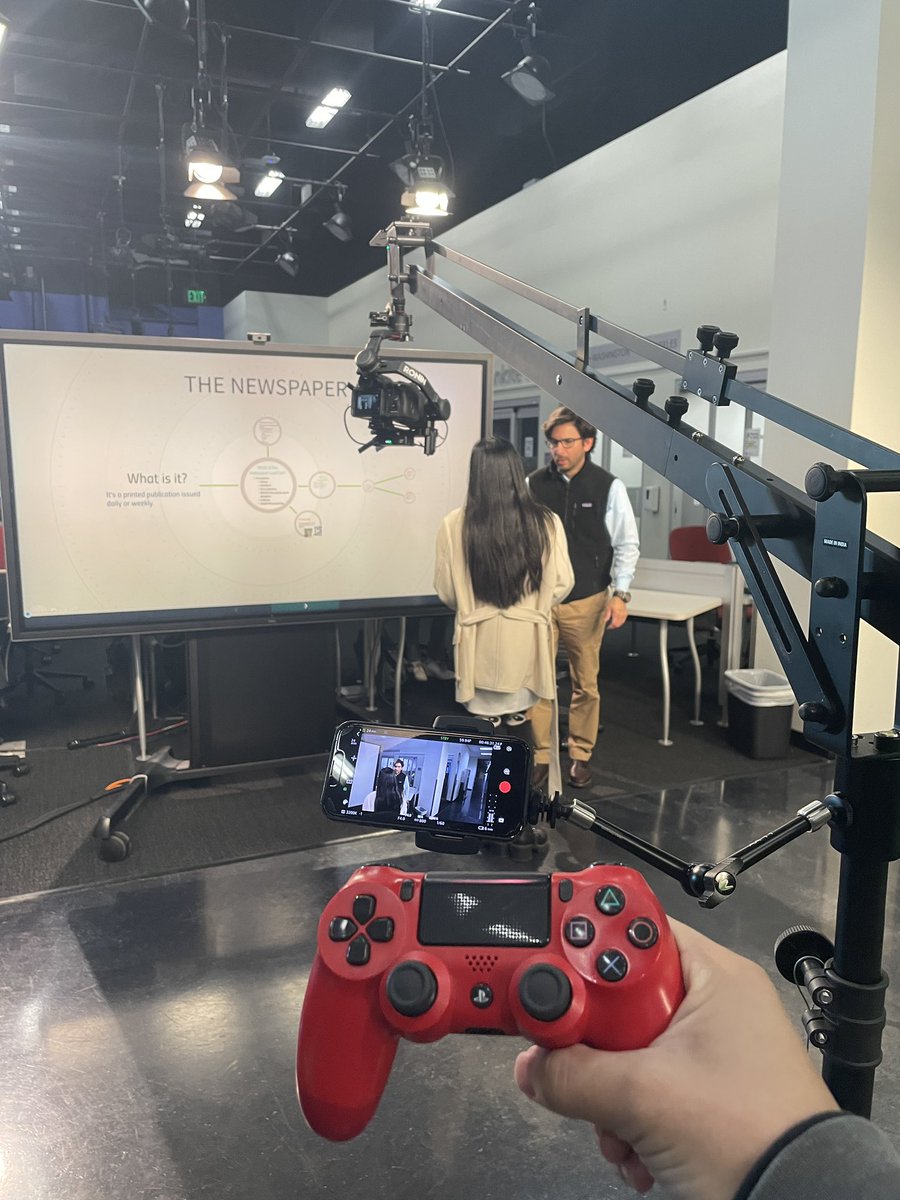 video games in the newsroom??? NO!!! just <a href="/cronkitenews/">Cronkite News</a> innovation at its finest w <a href="/EmilyLinhMai/">Emily Mai</a>
