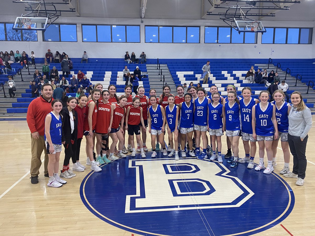 Great way to spend the afternoon!  We are watching the future of Braintree Basketball play in Herget Gymnasium.  This is an awesome tradition!