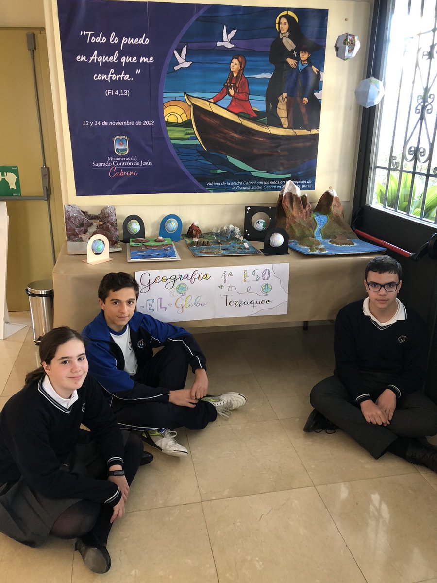 Lo hago y lo aprendo, lo veo y lo recuerdo. En 1ºESO recreamos el relieve de la tierra y el globo terráqueo por medio de maquetas. #Aprendizajeactivo #SomosCabrini