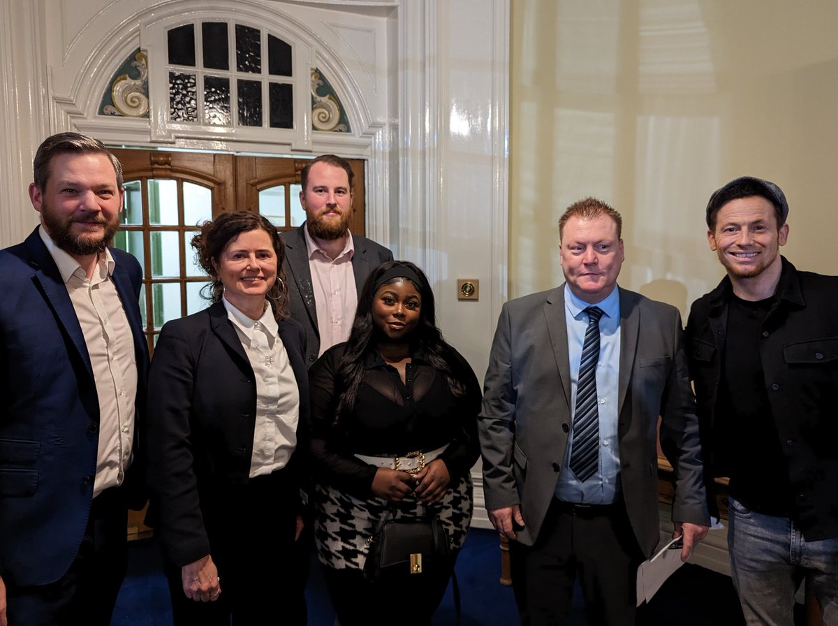 We were honoured to be joined by <a href="/TerryGalloway/">Terry Galloway</a>, Rachel and @realjoeswash at our council meeting tonight to see Lambeth become one of the first councils in London to treat care experience as a protected characteristic.
