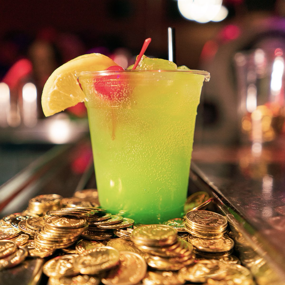 CobraTucson's tweet photo. We’re OPEN ✅🙌🏽💥🍺 Happy Hour til 7pm 🙌🏽 Come grab some dranks &amp; play some games ❤️ Thank you for supporting local! 

#cobratucson #cobraarcadebar #tucson  #drinks #tucsonaz #tuesday #happyhour #cocktail #bar https://t.co/Ja2poNjVs2