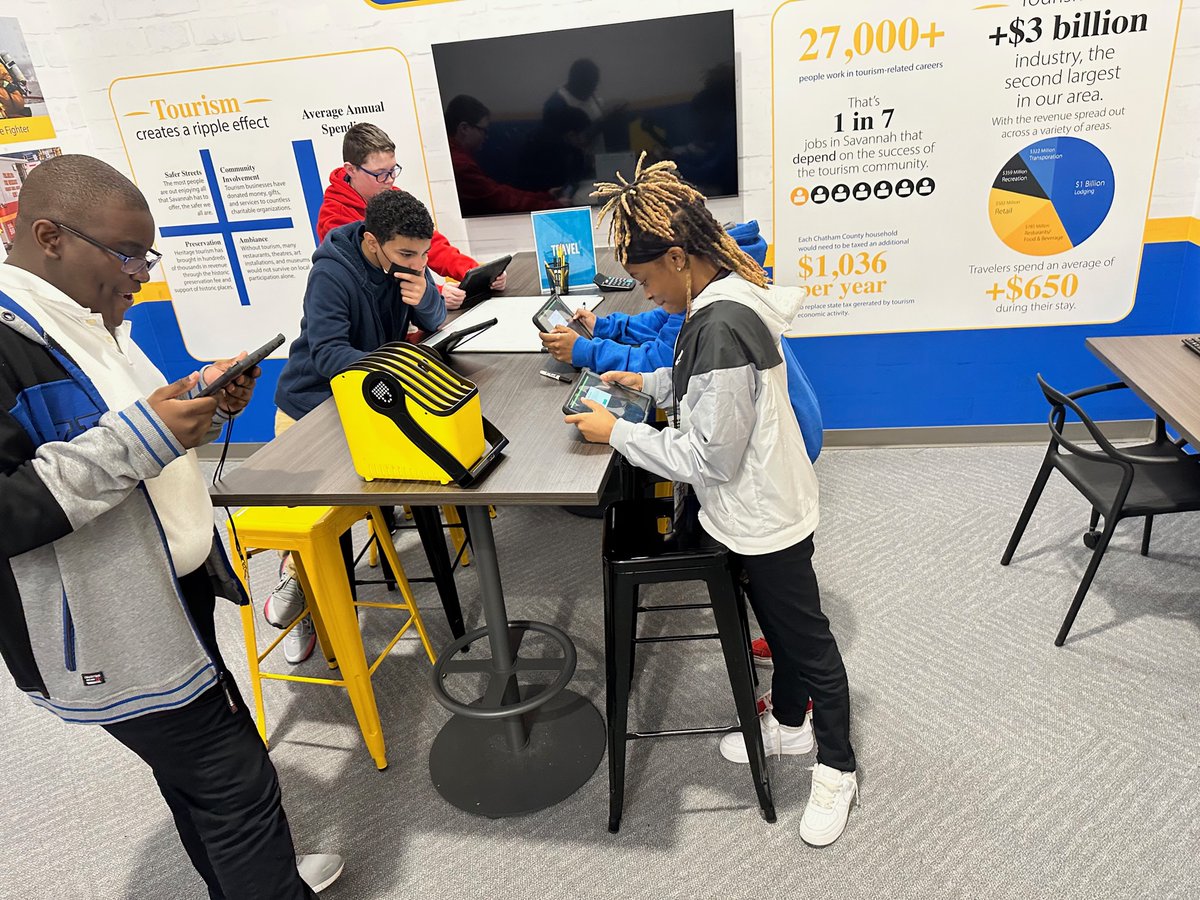 LFMSPatriots's tweet image. Our Patriots had a great time learning at JA Finance Park...way to apply those financial literacy skills! @DrTorriJackson @DRDEB_LCSS