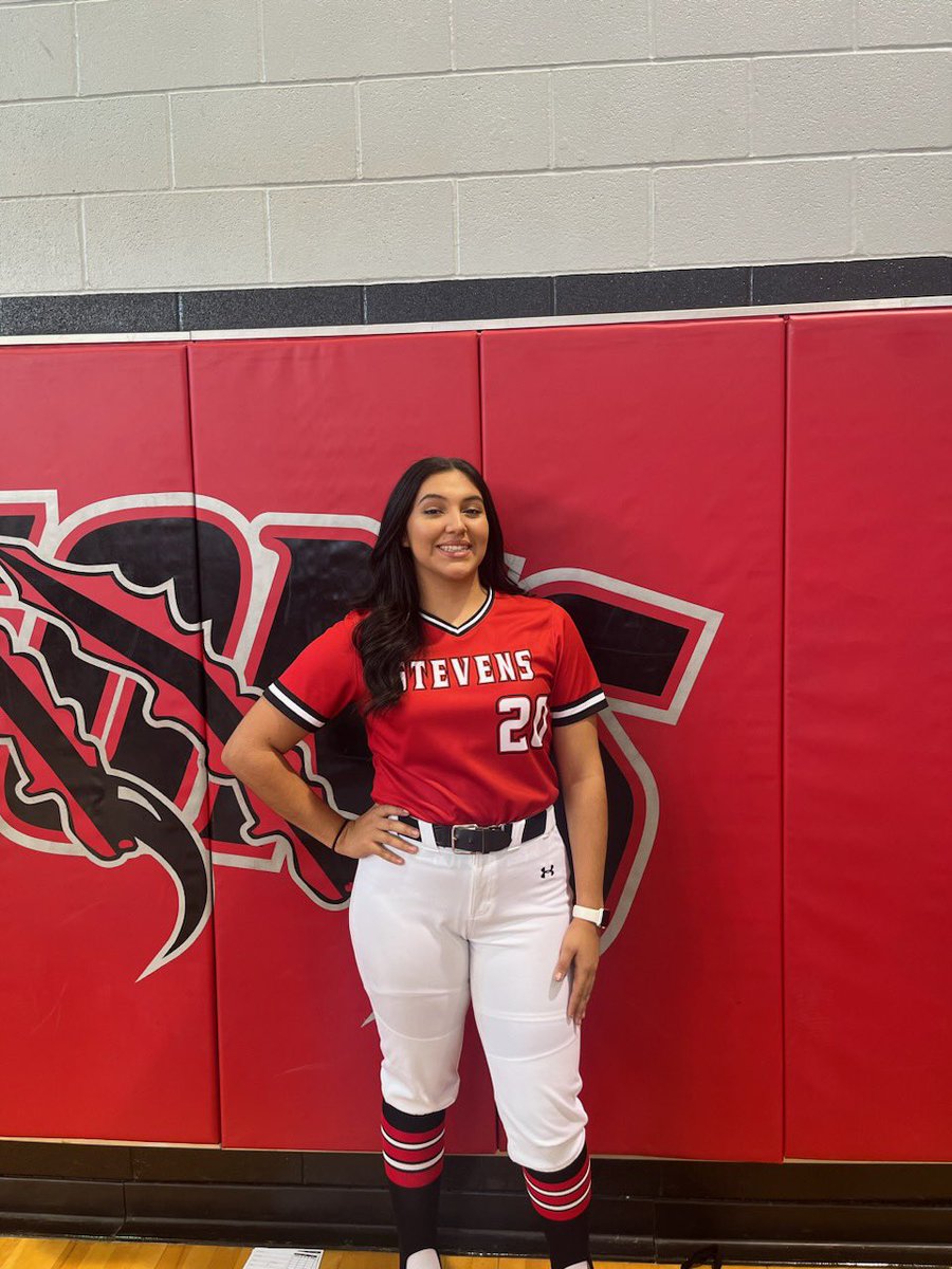 StevensFalconSB's tweet photo. We are 20 days away from our first game of the season against Sotomayor!! Alyssa Flores #20 is a JR P/IF💪🏻🥎 https://t.co/ZuB3xpTF6a