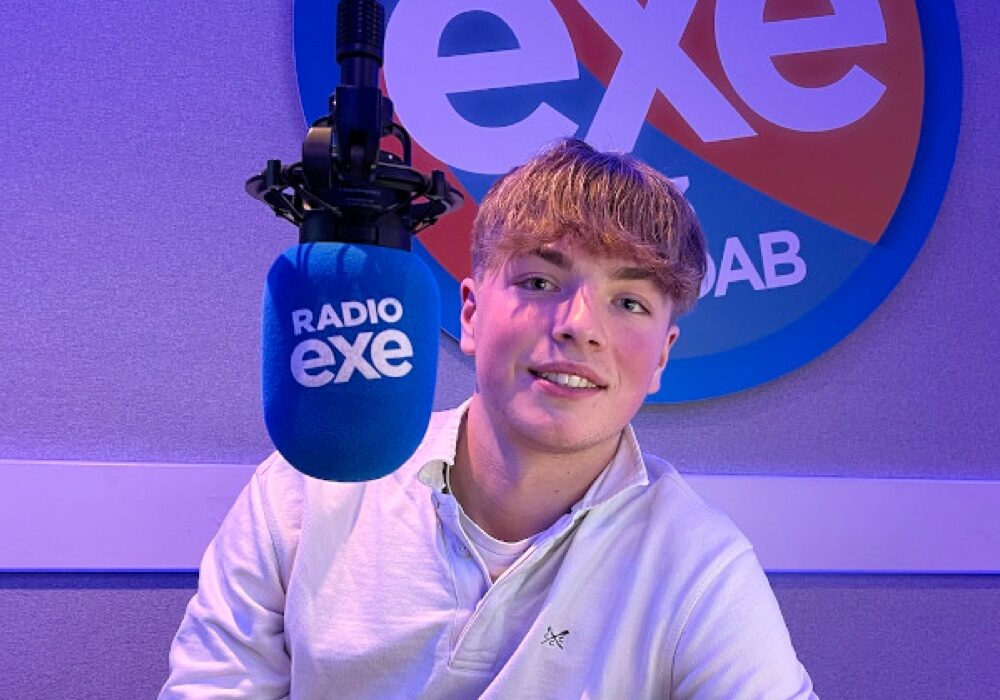 Just days after Radio Exe asked whether the station's Josh Tate was the UK's youngest newsreader, the Devon teenager has read the headlines on Times Radio radiotoday.co.uk/2023/01/25/you…