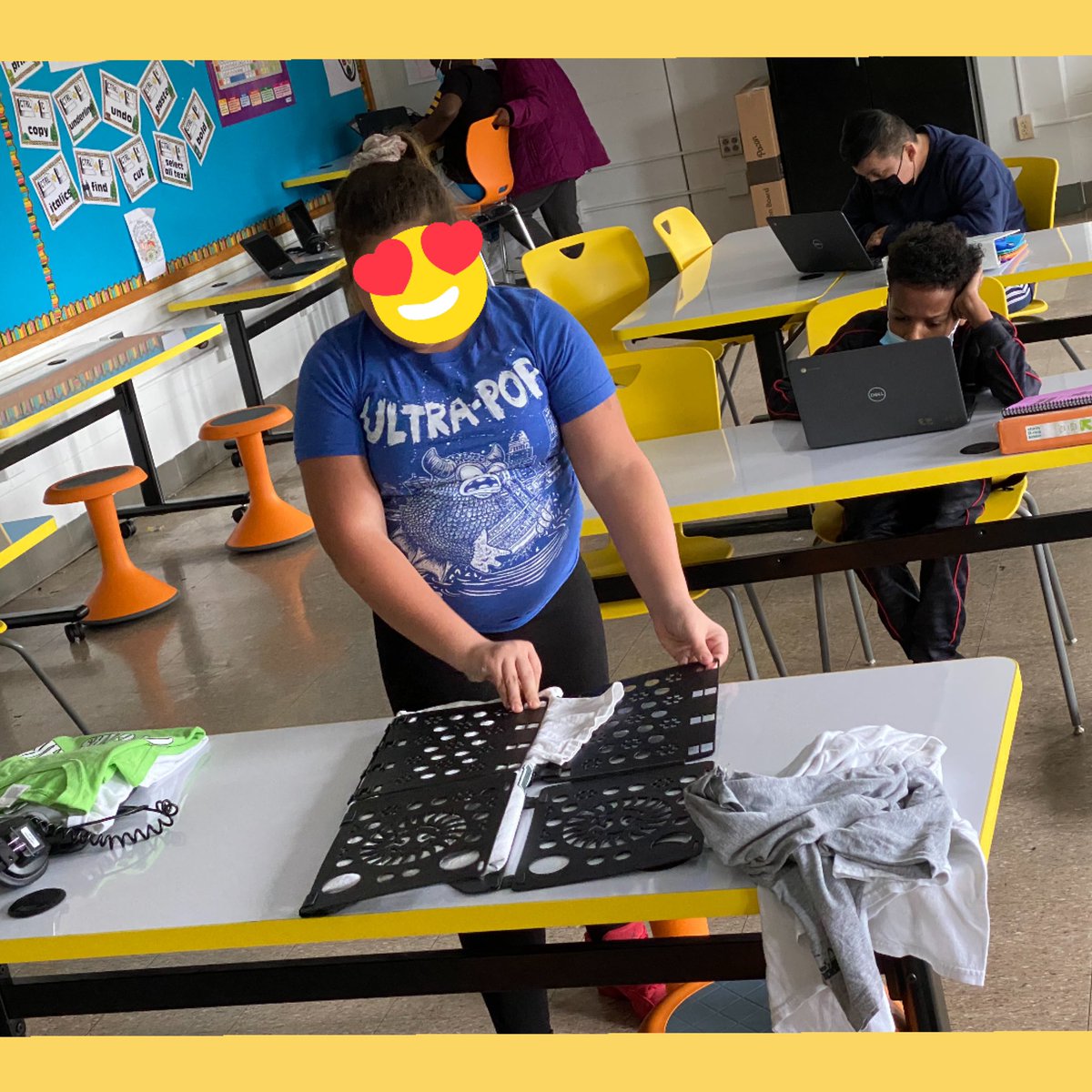 Ms_Frydlewicz's tweet photo. Now featuring β¦π₯ π₯β¦7th grade EXPLORE t-shirt folding extraordinaire! #workplaceskill #CTE #kinestheticlearning #middleschool @cdarlage10 @DSammy98 @WestportMS @ExploreWestport @ExploreJCPS https://t.co/IauQhHd1W4
